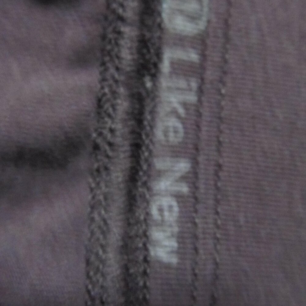 Lululemon Athletic Pants sz 4 Purple Leggings Lululemon Eggplant Purple 26x31 - Picture 8 of 8